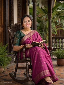 AI Maternity Photography Prompts Traditional Indian Pregnancy Shoot Ideas