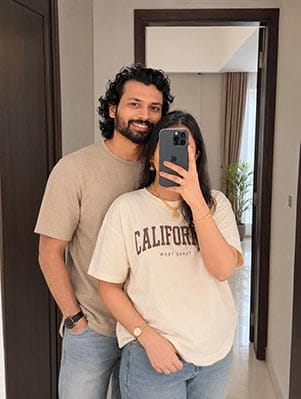Couple Mirror Selfie Prompt For ChatGPT  Couple Mirror Selfie Hidden Face