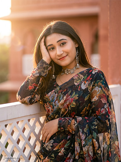 Prompt Seen Girl Saree