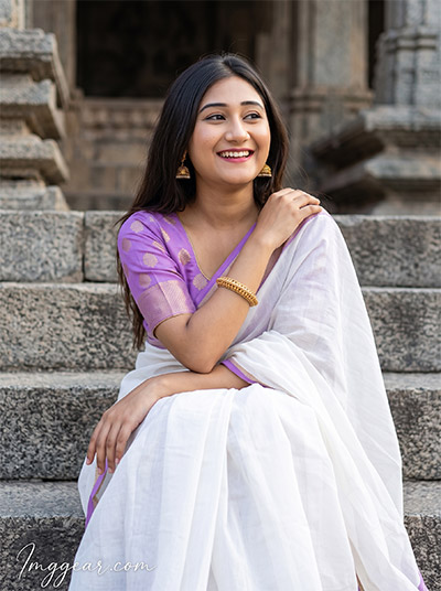 Prompt Seen Girl Saree
