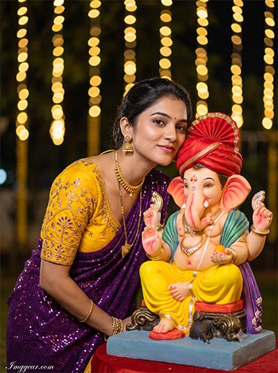 Ganpati Bappa Prompt Girl
